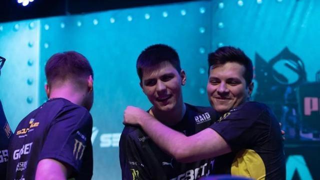 一旦触发连 一旦触发连